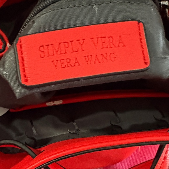 Simply Vera Bucket Bag NWOT raffia and vegan bag and a tote vegan bag - Picture 2 of 9